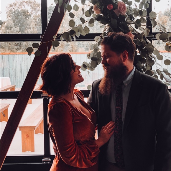 Meet your Posher, Amber - Picture 3 of 3